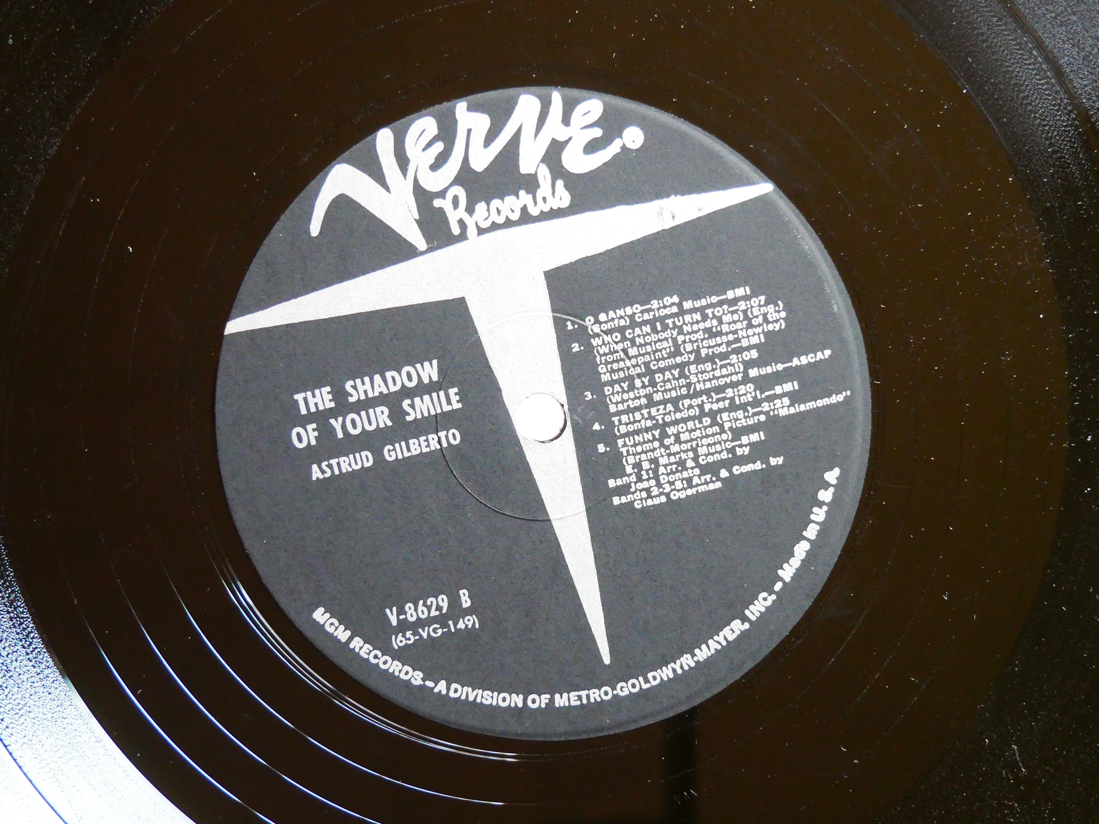 ASTRUD GILBERTO The Shadow Of Your Smile LP VERVE V-8629 US 1965 RVG MONO VG+